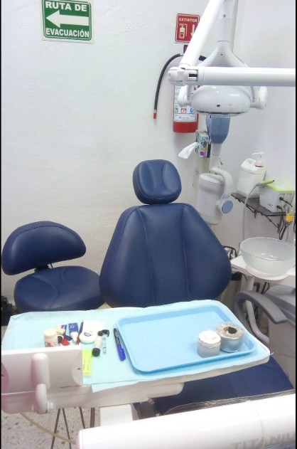 Interior real del consultorio dental de la Dra. Kenya Trujano